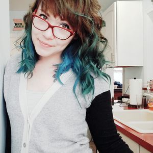 Meet your Posher, Danielle